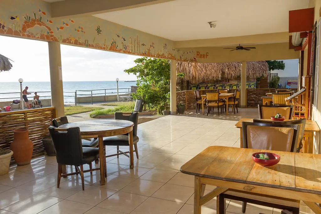 Golden Sands Guest House Treasure Beach